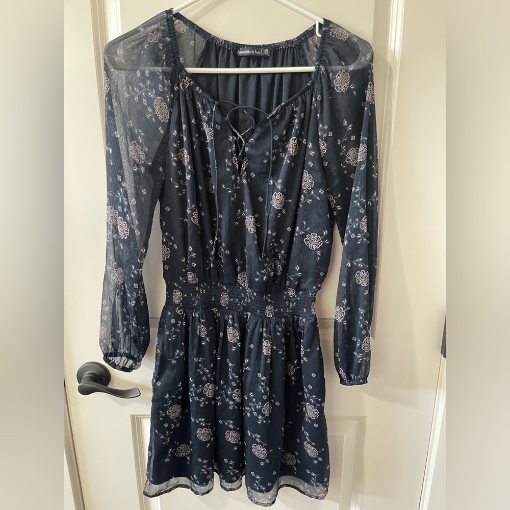 Abercrombie & Fitch Dress. Size XS. Blue with flowers.